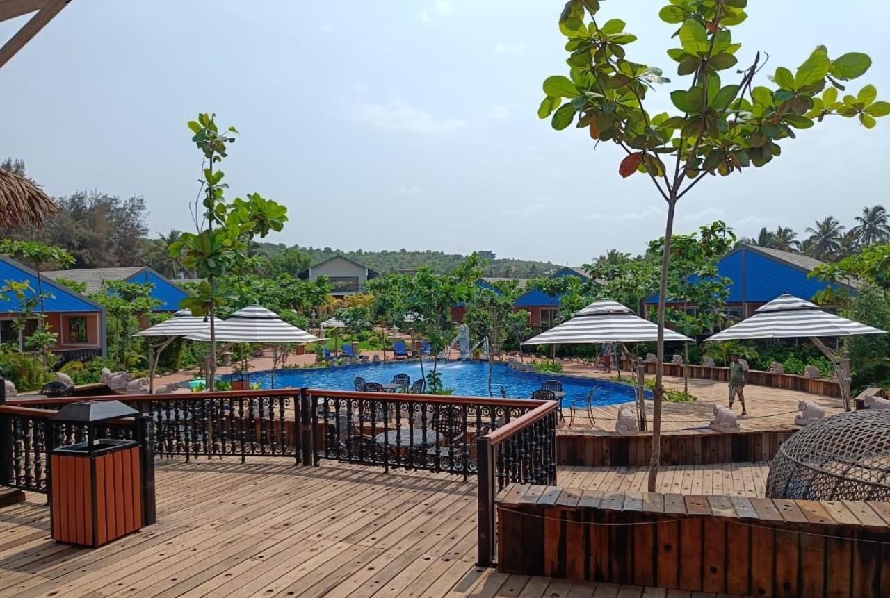 Mayfair On Sea, Morjim Beach, Goa Dış mekan fotoğraf