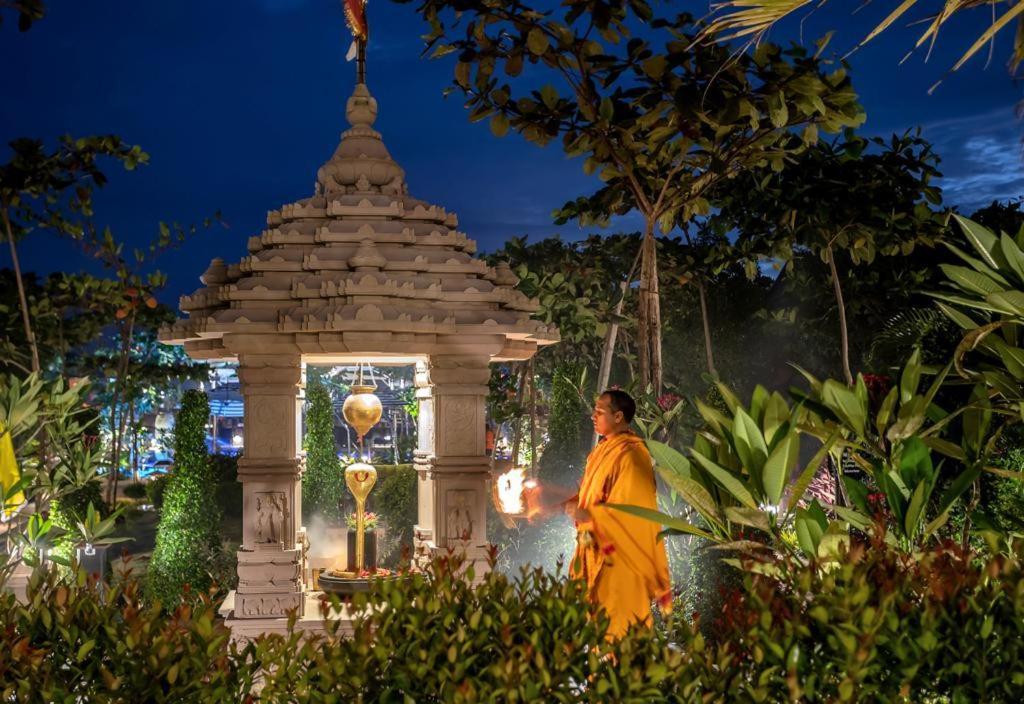 Mayfair On Sea, Morjim Beach, Goa Otel Dış mekan fotoğraf