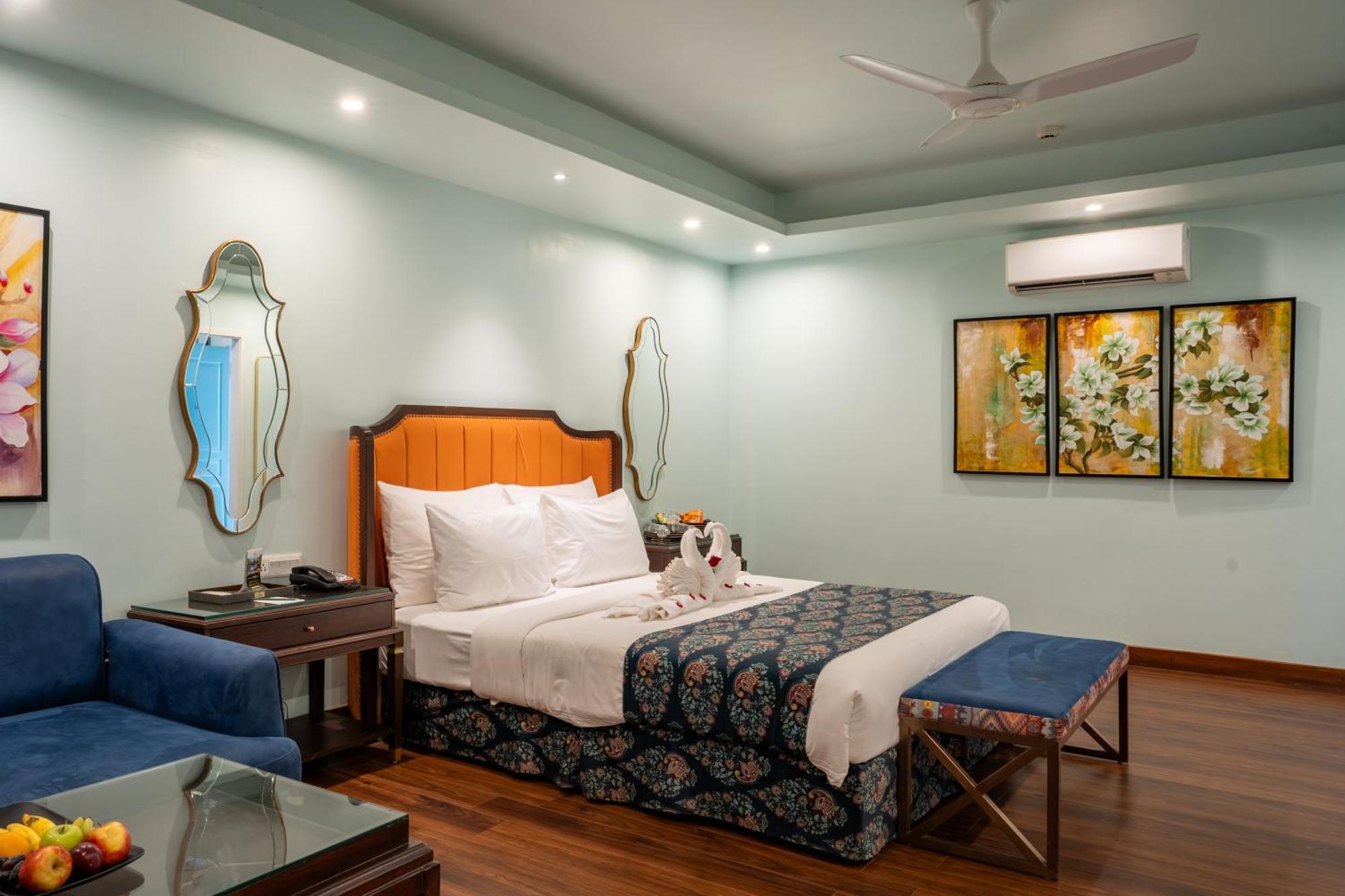 Mayfair On Sea, Morjim Beach, Goa Dış mekan fotoğraf